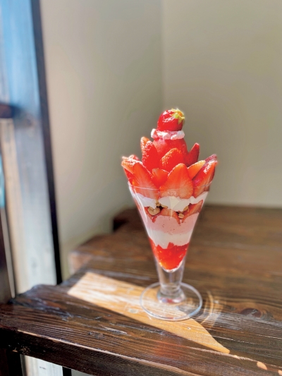 いちごパフェ